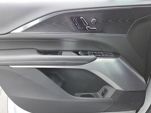 Used 2024 Cadillac Lyriq Sport image 36