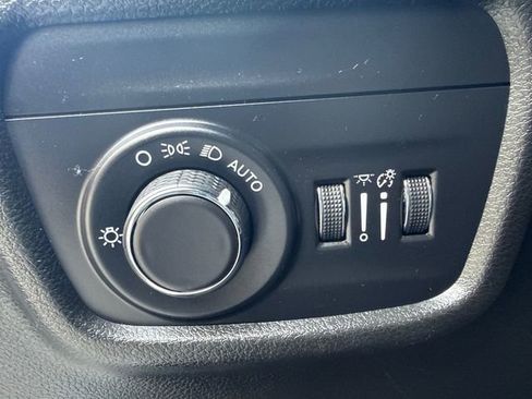 Used 2023 Jeep Grand Cherokee Altitude AWD/4WD image 25