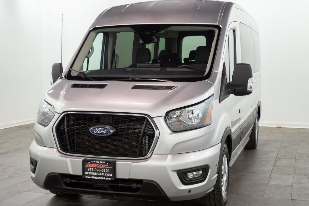 Used 2025 Ford Transit 350 XLT RWD image 3