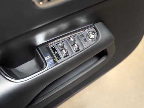 Used 2020 Rolls-Royce Dawn image 53