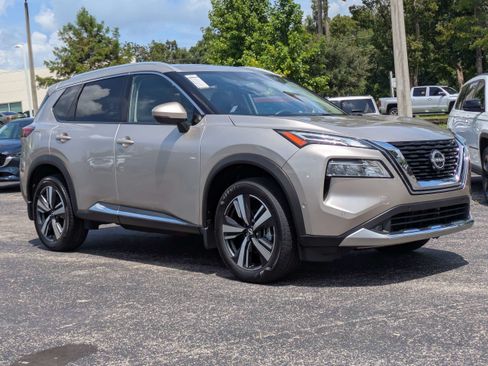 Used 2022 Nissan Rogue Platinum w/ Head-Up Display Package FWD image 2