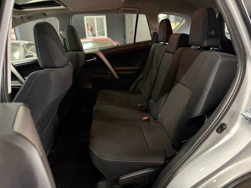 Used 2016 Toyota RAV4 XLE AWD/4WD image 18