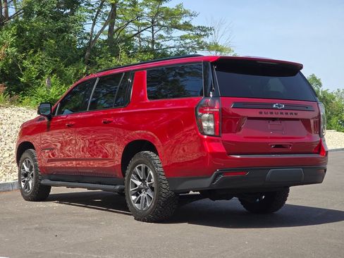 Used 2023 Chevrolet Suburban Z71 w/ Luxury Package AWD/4WD image 26