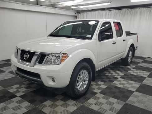 Certified 2020 Nissan Frontier SV image 3