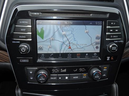 Used 2018 Nissan Maxima Platinum image 24