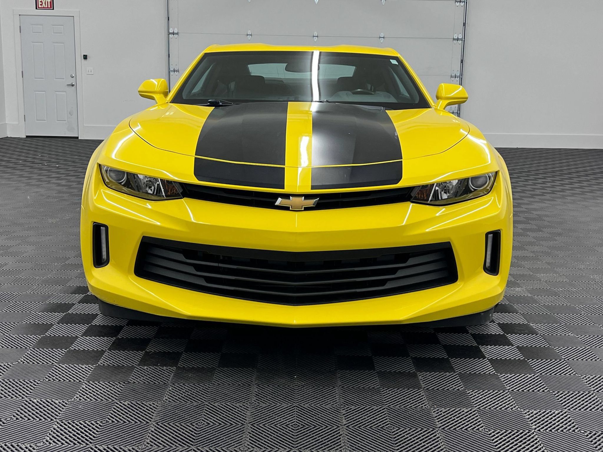 Used 2017 Chevrolet Camaro LT RWD image 6