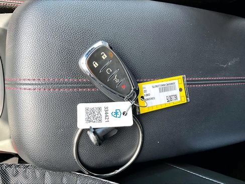 Used 2022 Chevrolet Equinox RS w/ RS Leather Package FWD image 15