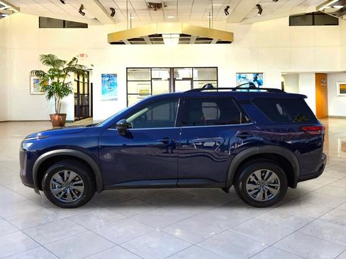 Certified 2026 Nissan Pathfinder SV AWD/4WD image 8
