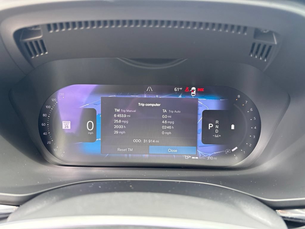 Certified 2023 Volvo XC60 B5 Plus AWD/4WD image 20