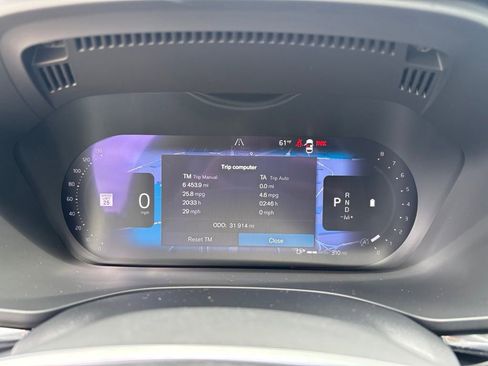 Certified 2023 Volvo XC60 B5 Plus AWD/4WD image 20