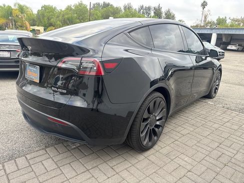 Used 2021 Tesla Model Y Performance AWD/4WD image 5