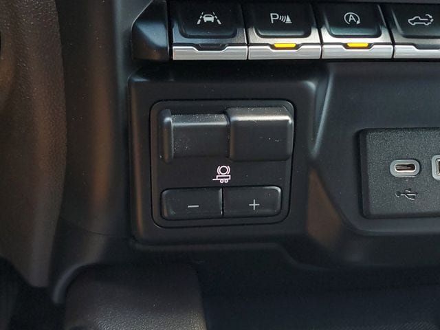 Used 2019 GMC Sierra 1500 SLT w/ SLT Premium Plus Package AWD/4WD image 33