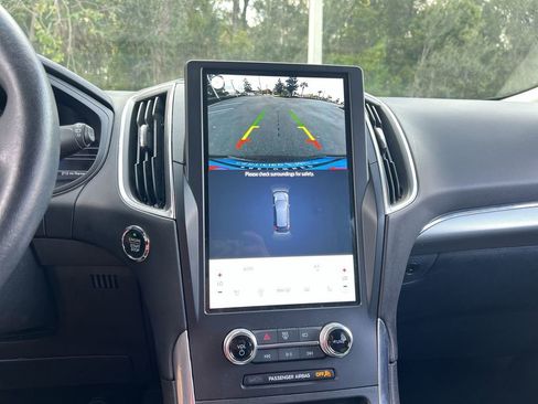 Used 2024 Ford Edge Titanium image 18