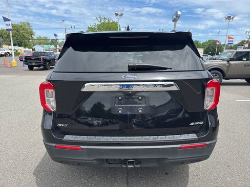 Used 2023 Ford Explorer XLT w/ Class IV Trailer Tow Package AWD/4WD image 7