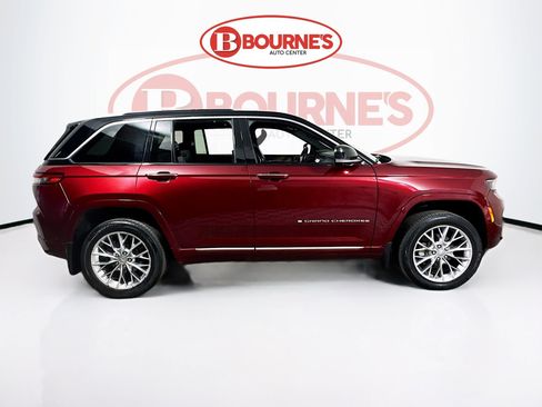Used 2022 Jeep Grand Cherokee Summit w/ MOPAR Finishing Package AWD/4WD image 13