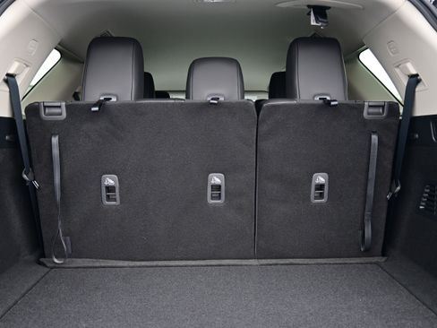 New 2025 Nissan Pathfinder SL image 11