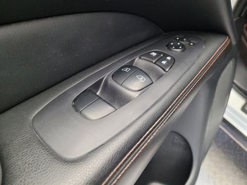 Used 2019 Nissan Pathfinder SL w/ Rock Creek Edition FWD image 27