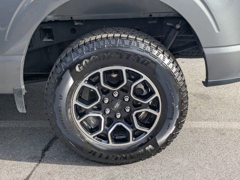 Certified 2022 Ford F150 XL w/ STX Appearance Package image 8