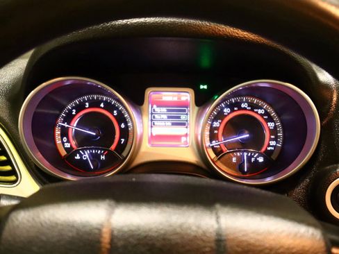 Used 2019 Dodge Journey SE image 13