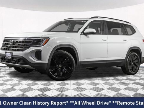 Used 2024 Volkswagen Atlas SE w/ Black Wheel Package image 2