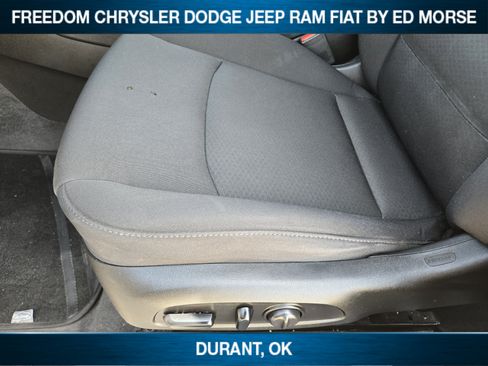 Used 2019 Chevrolet Malibu LT FWD image 18