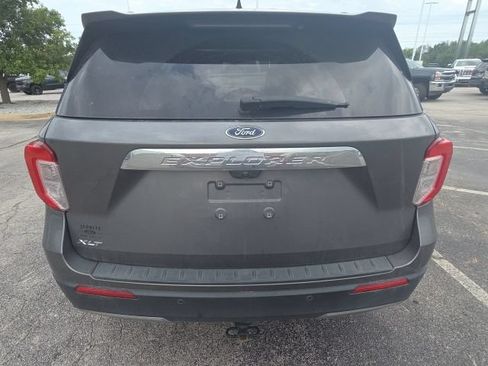 Used 2021 Ford Explorer XLT w/ Equipment Group 202A RWD image 3
