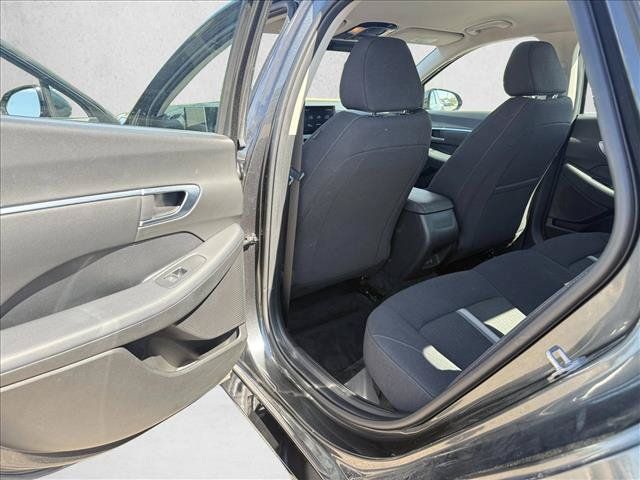 Used 2025 Hyundai Sonata SEL FWD image 19