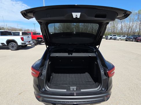 Certified 2024 Chevrolet Trax RS w/ Driver Confidence Package image 31