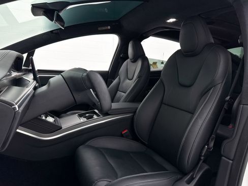 Used 2022 Tesla Model X Plaid image 17