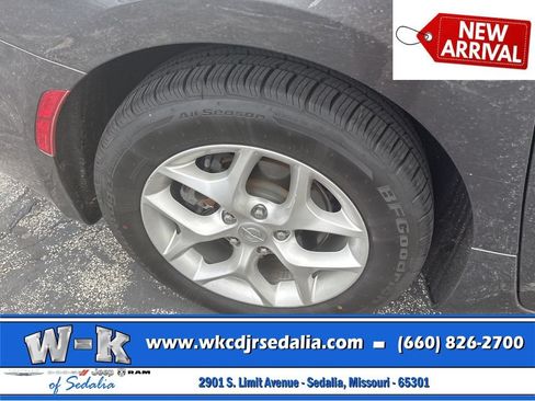 Used 2019 Chrysler Pacifica Touring-L Plus w/ Advanced Safetytec Group FWD image 8