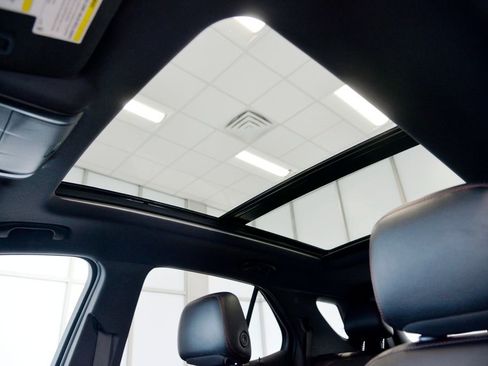 Used 2022 Chevrolet Equinox RS image 28