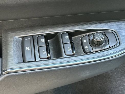 New 2026 Subaru Outback Wilderness w/ Wilderness Package AWD/4WD image 12