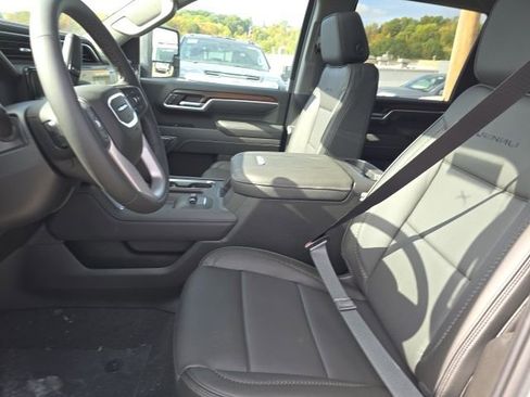 New 2026 GMC Sierra 2500 Denali w/ Denali Reserve Package AWD/4WD image 4