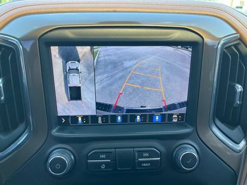 Used 2022 Chevrolet Silverado 2500 High Country w/ Safety Package II AWD/4WD image 27