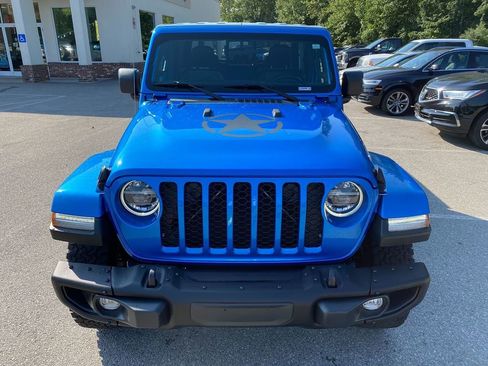 Used 2021 Jeep Gladiator Sport image 3