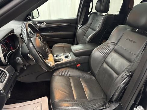 Used 2019 Jeep Grand Cherokee SRT image 4