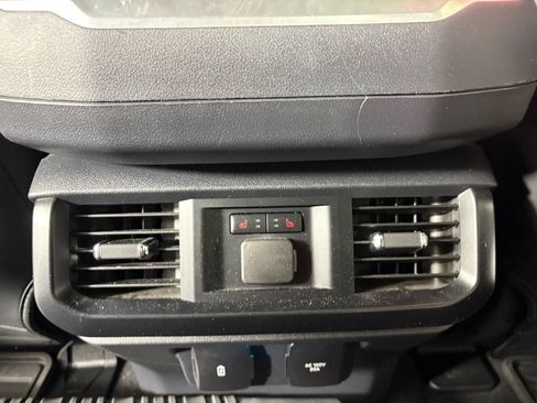 Certified 2023 Ford F150 Raptor w/ Raptor Carbon Fiber Package AWD/4WD image 31
