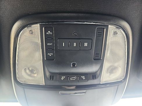 Used 2023 Dodge Durango R/T AWD/4WD image 25