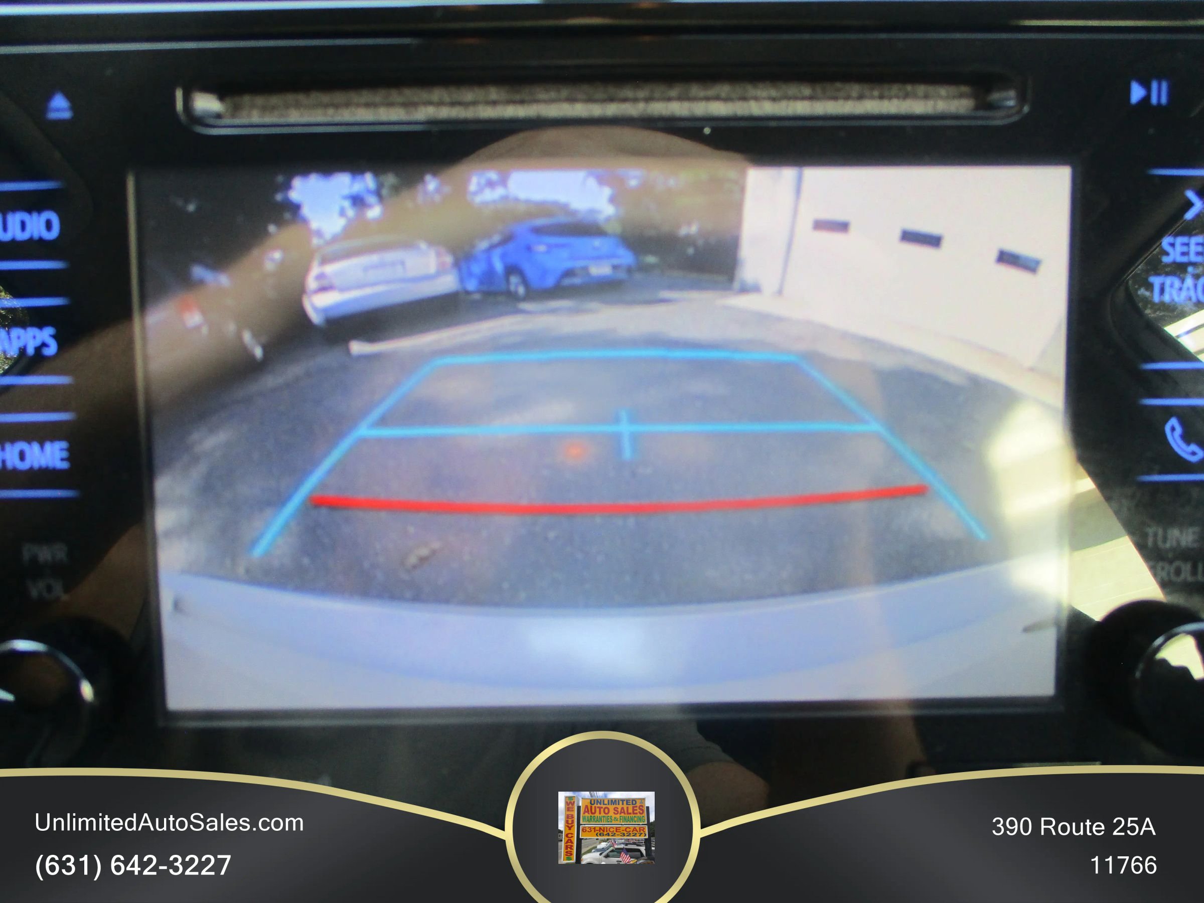Used 2017 Toyota Prius Prime Plus FWD image 8