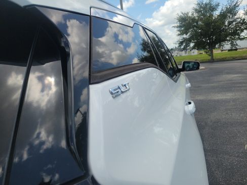 Used 2019 GMC Terrain SLT w/ Preferred Package FWD image 10