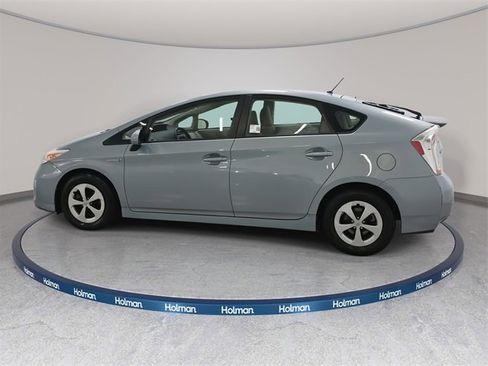 Used 2015 Toyota Prius Two image 9