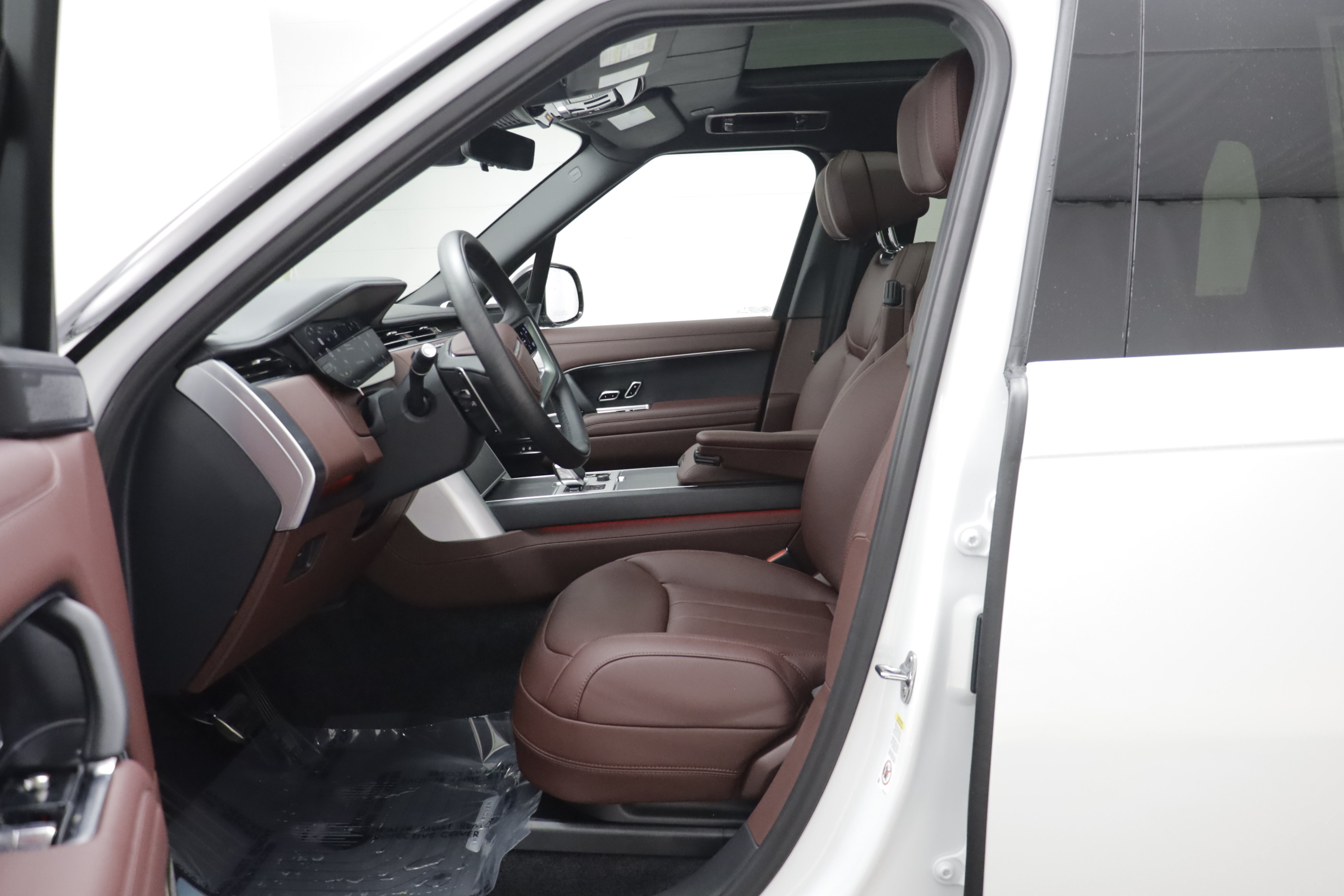New 2027 Land Rover Range Rover Long Wheelbase Autobiography AWD/4WD image 6