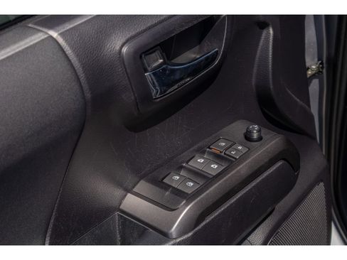 Used 2021 Toyota Tacoma TRD Off-Road w/ Technology Package AWD/4WD image 19