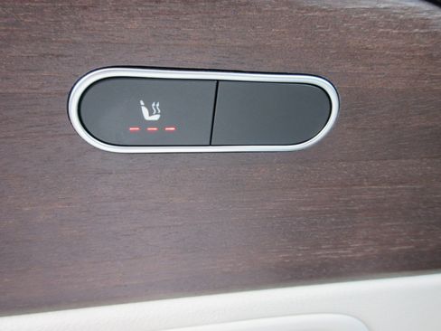 Used 2022 Mercedes-Benz GLB 250 4MATIC image 14