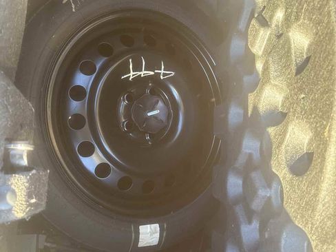 Used 2016 Dodge Challenger SXT Plus image 30