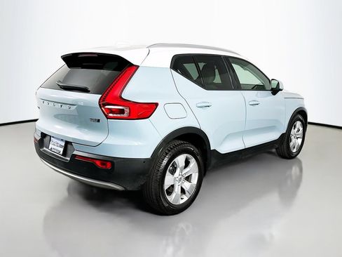 Used 2019 Volvo XC40 T5 Momentum AWD/4WD image 7