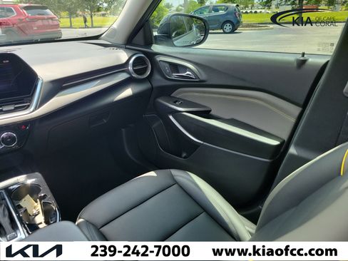 Used 2025 Chevrolet Trax ACTIV w/ Driver Confidence Package FWD image 17