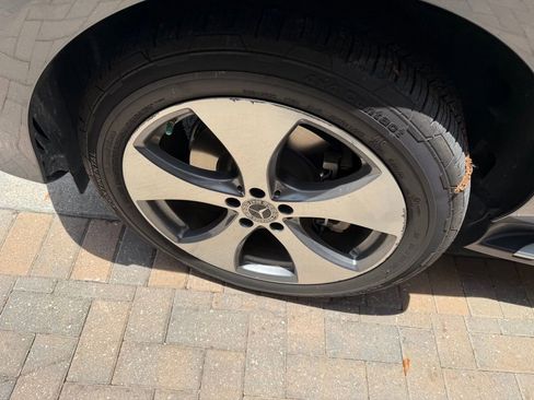Used 2019 Mercedes-Benz GLE 400 4MATIC image 13
