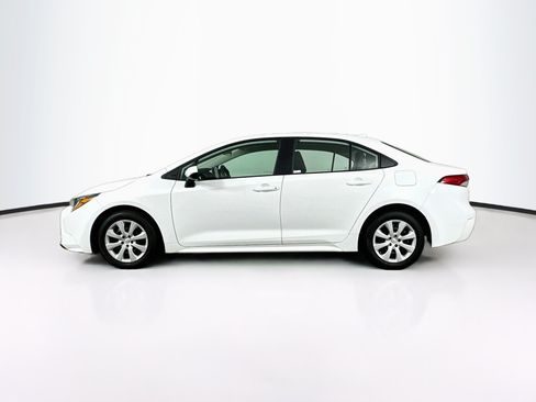 Used 2024 Toyota Corolla LE FWD image 4