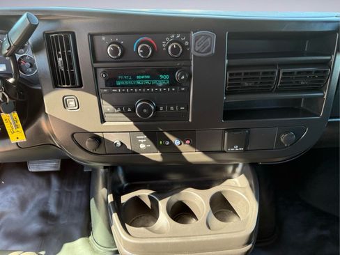 Used 2019 Chevrolet Express 2500 LS RWD image 23